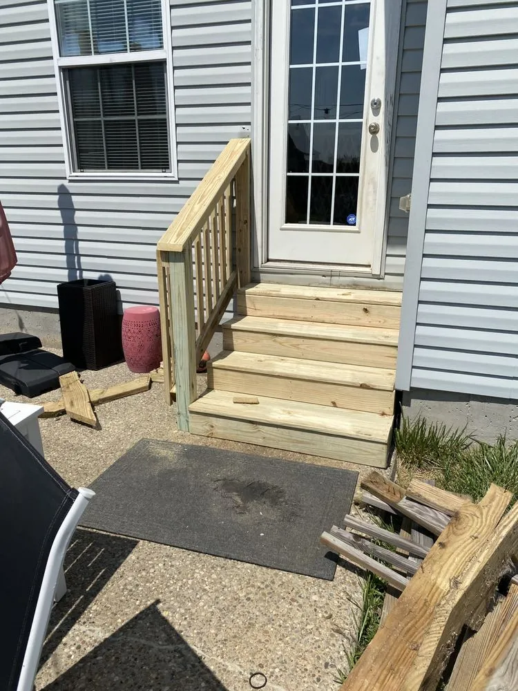 Slide of Compton’s Carpentry Creations