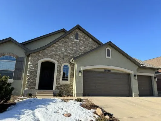 Confident Coatings Logo