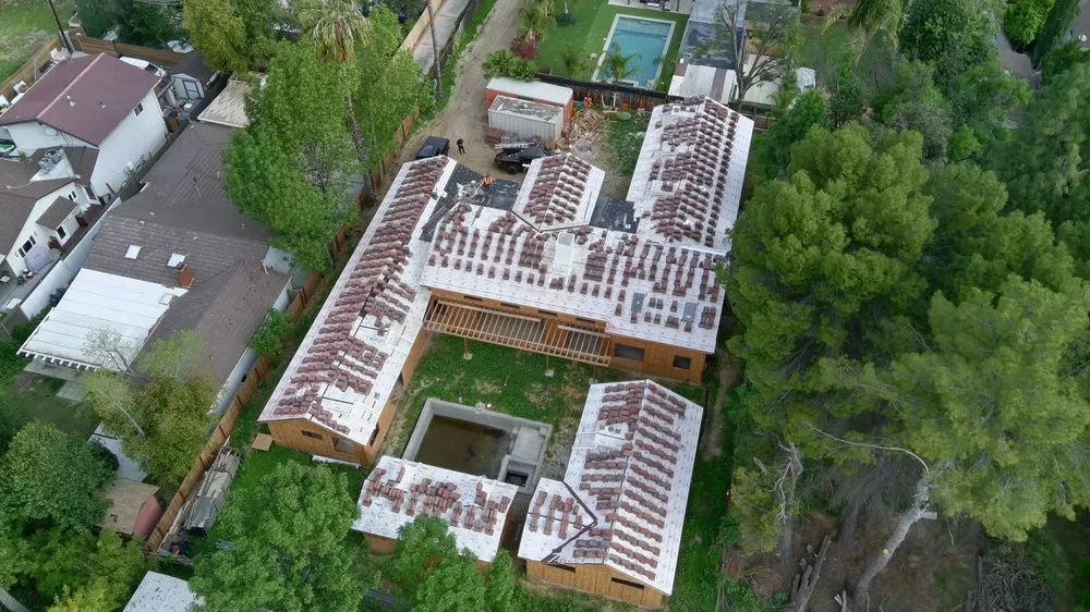 Slide of Confirmed Roofing Experts