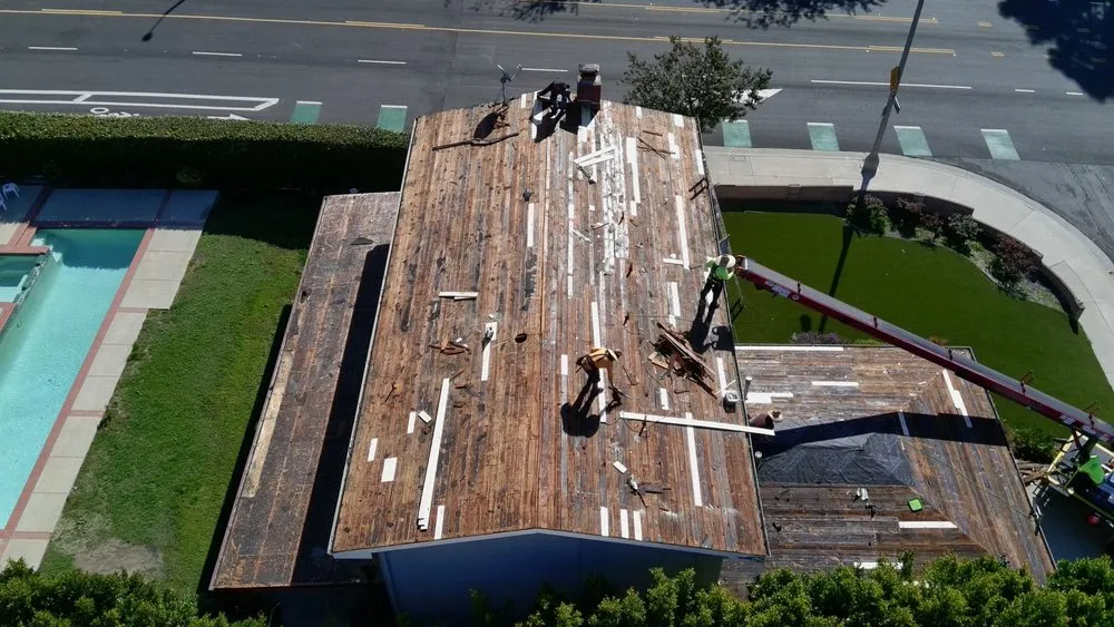 Slide of Confirmed Roofing Experts