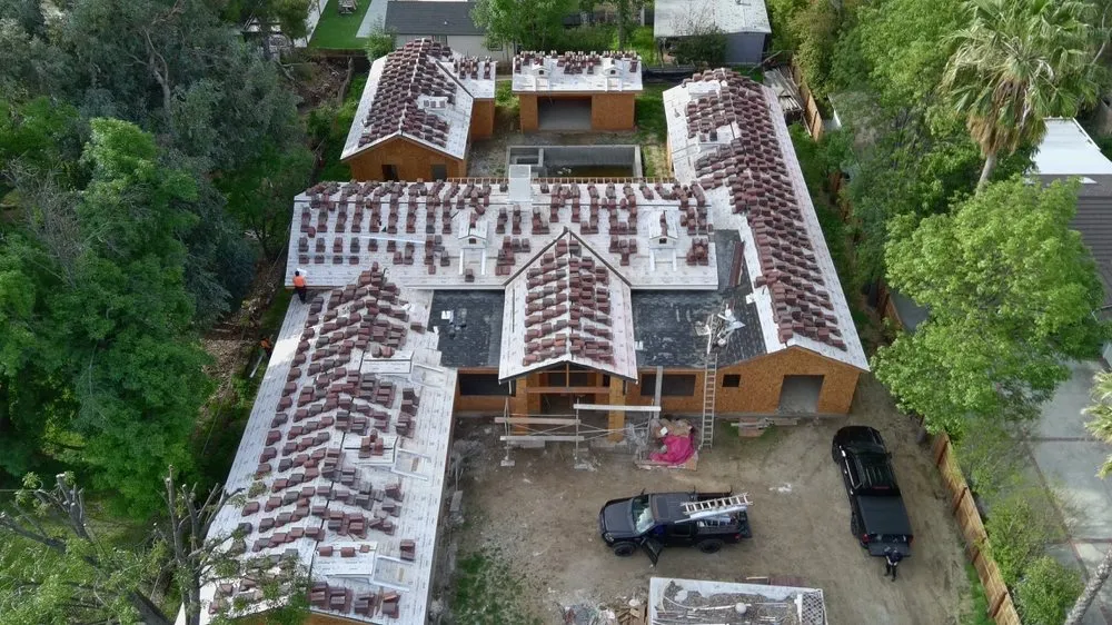 Slide of Confirmed Roofing Experts