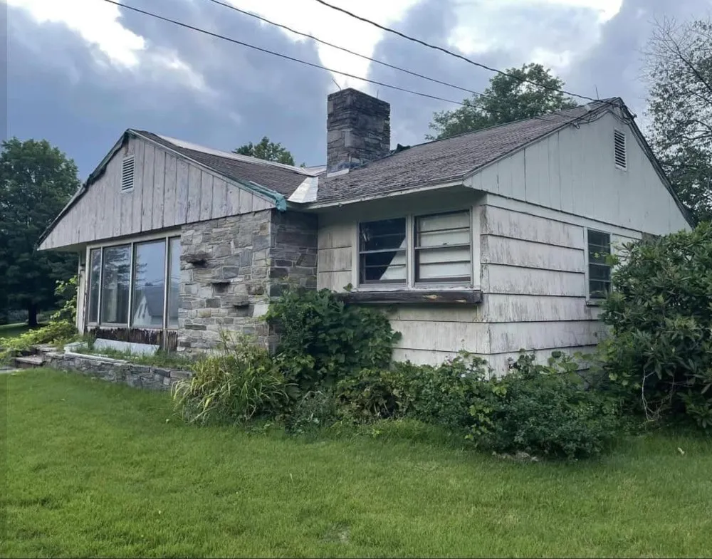 Slide of Connecticut River Roofing