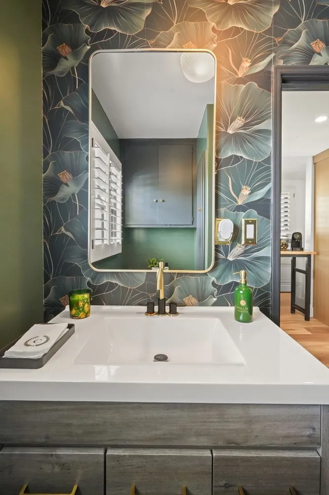 Slide of Connolly Construction