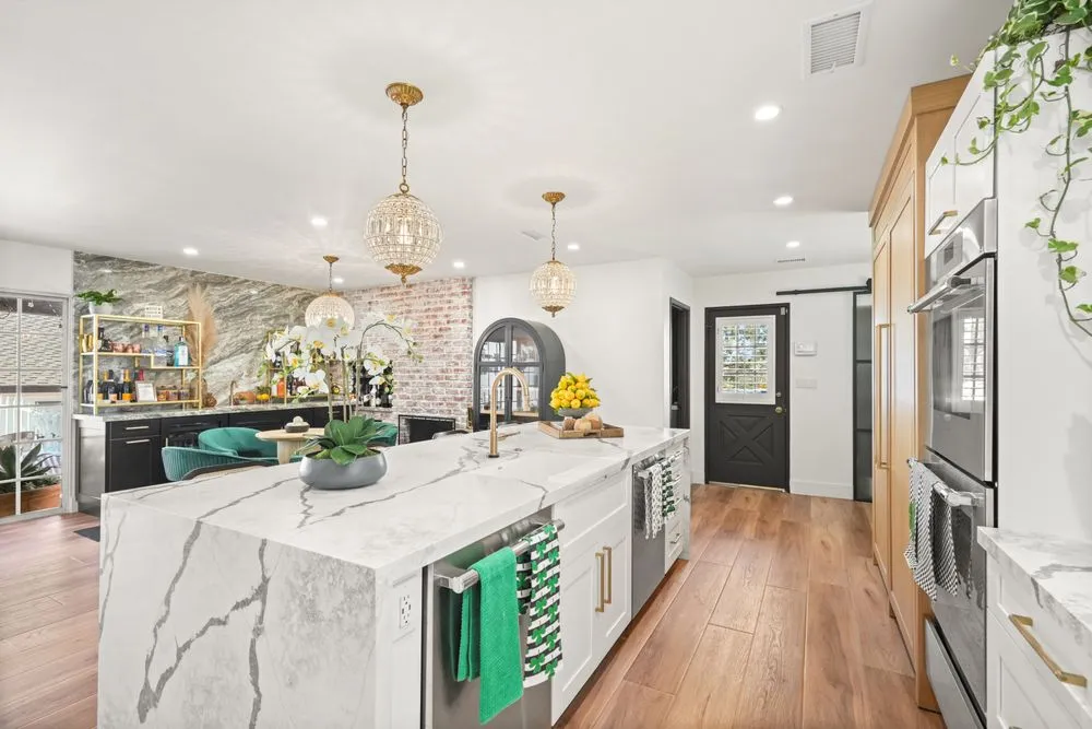 Slide of Connolly Construction