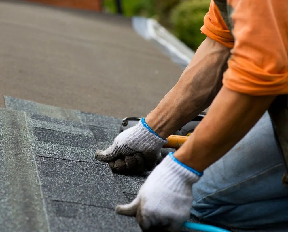 Reliable flat roof repair for fast service across Shelby Twp, MI - Constantine Roofing