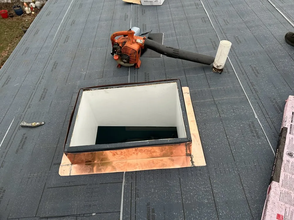 Slide of Construccion On Top