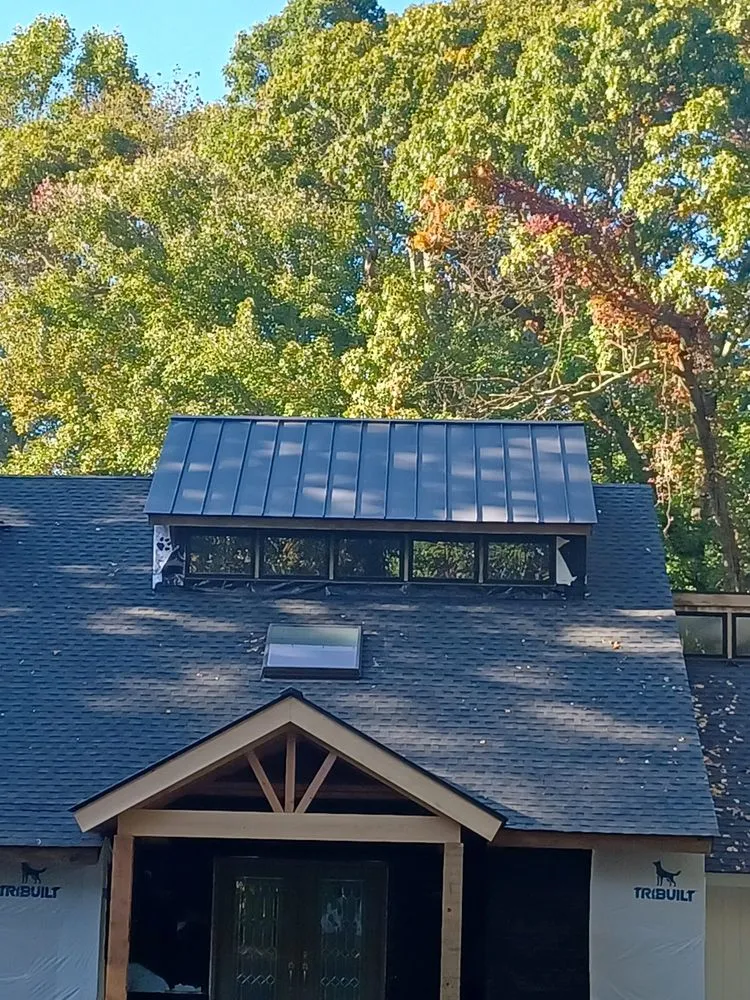 Slide of Construccion On Top