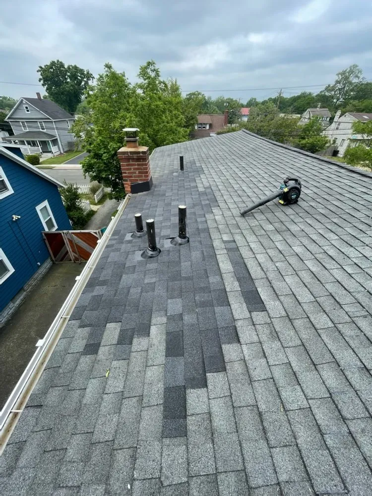 Slide of Construccion On Top