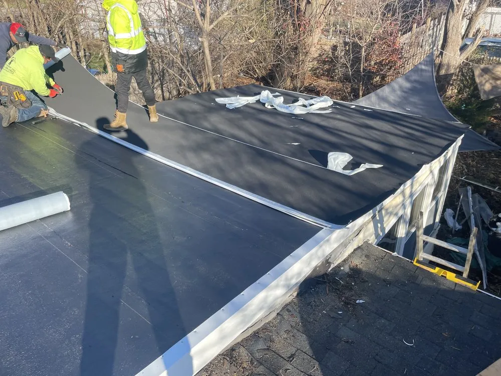 Slide of Construccion On Top