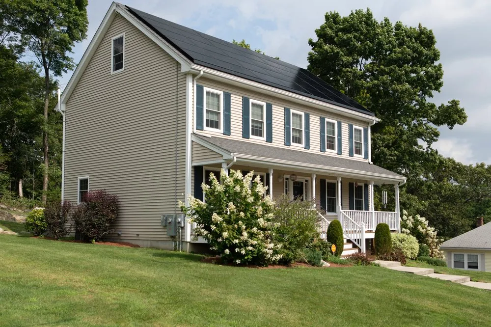 Expert storm damage roof repair for fast service in St. Louis, MO by Constructors 911