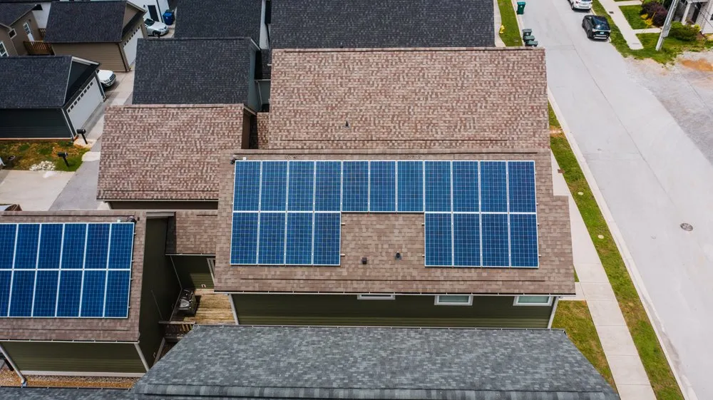 Professional roof repair in St. Louis, MO by Constructors 911