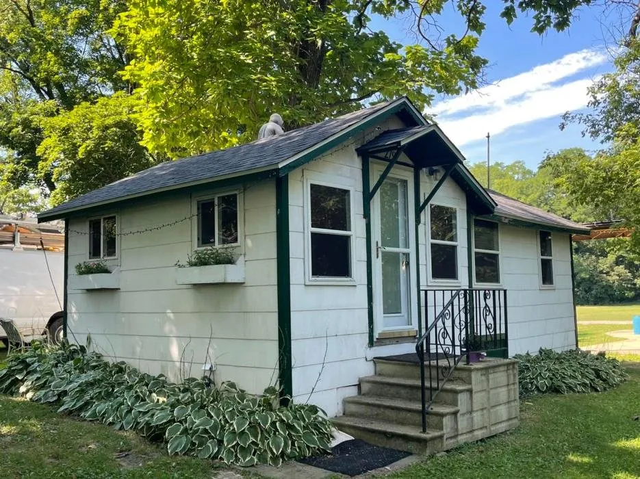 Slide of Contemporary Exteriors