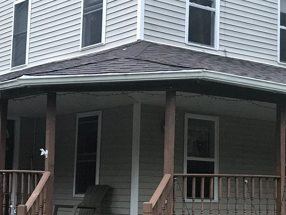 Local shingle roofing service in Cresco, PA by Continental Roofing