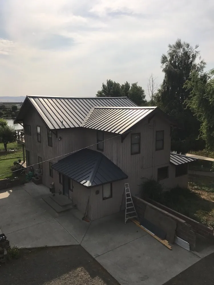 Slide of Continuous Gutter & Roofing