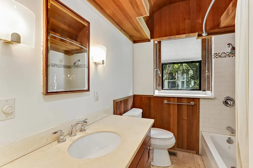 Slide of Contractor Hotline