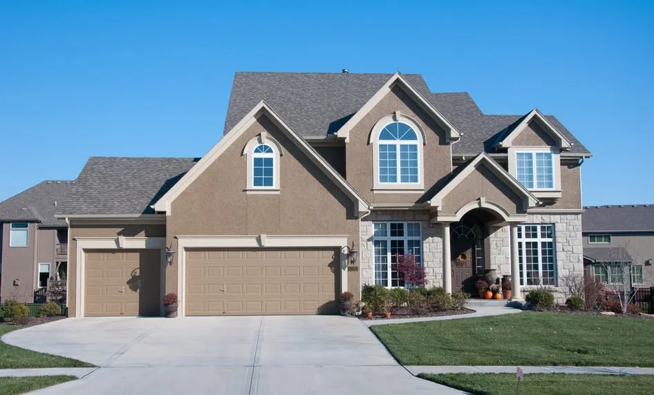 Professional roof installation in Black Mountain, CA - Convenient Construction