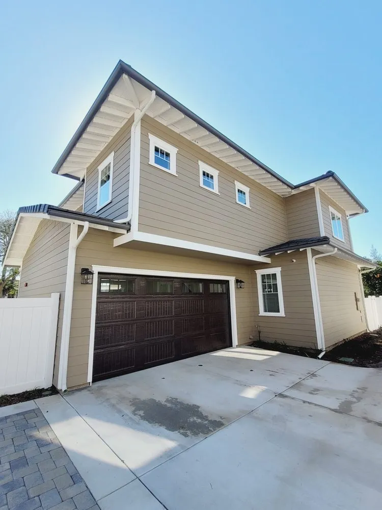 Slide of Cool Roof & Construction