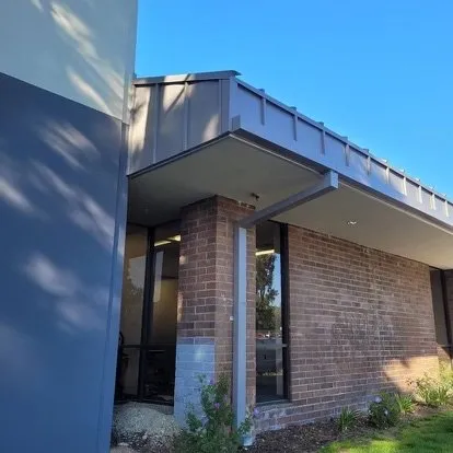 Slide of Cool Roof & Construction