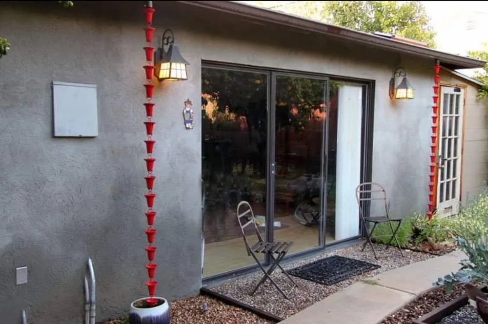 Slide of Cool Roof & Construction