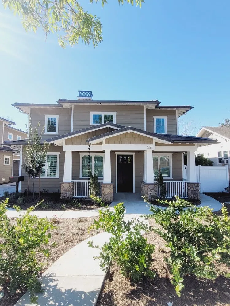 Slide of Cool Roof & Construction