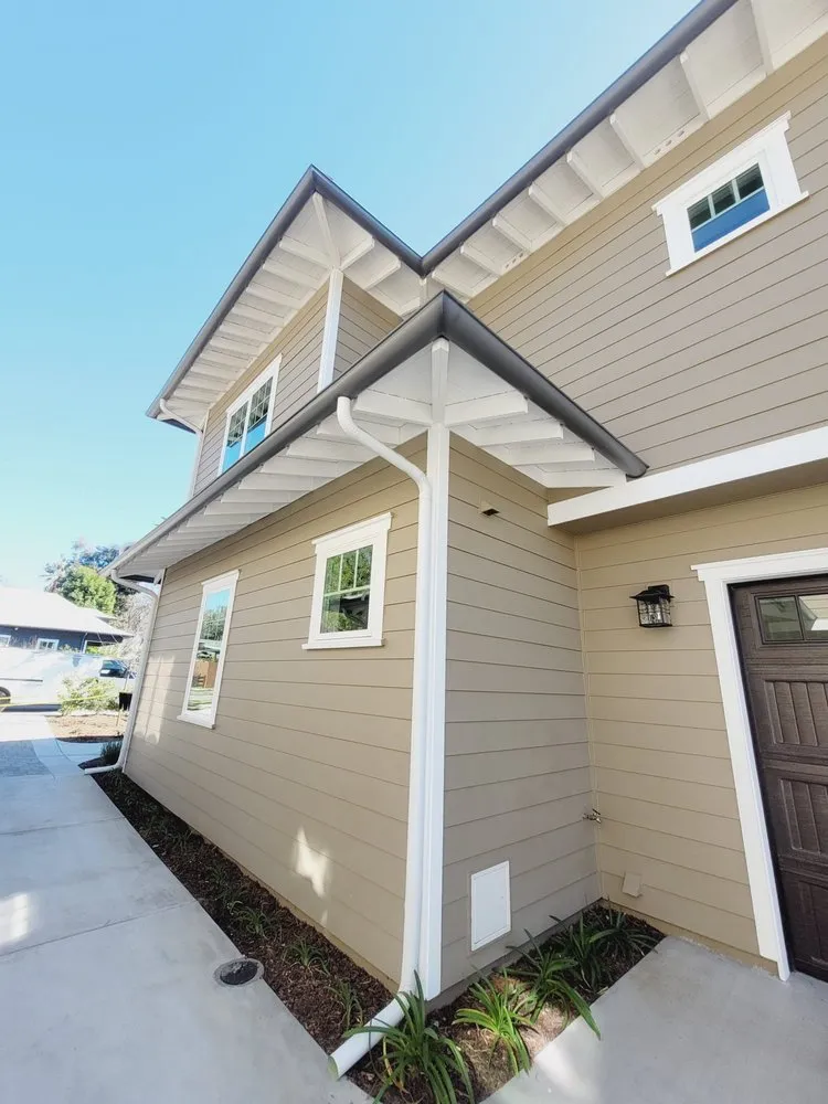 Slide of Cool Roof & Construction