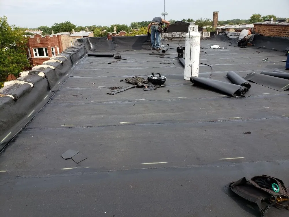 Licensed roof installation experts serving Newark, IL - Coopers construction