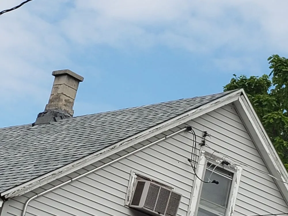 Licensed residential roofing service experts serving Newark, IL - Coopers construction