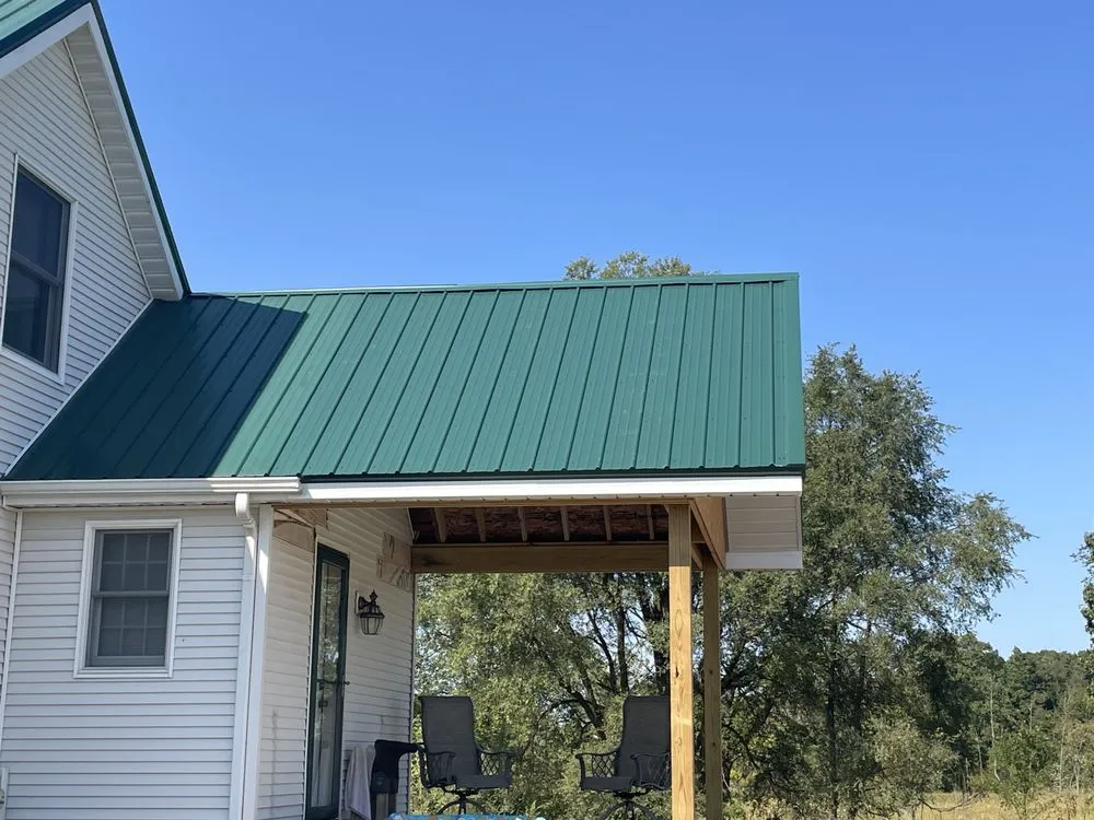 Emergency residential roofing service experts serving Morrice, MI - Copeland Construction