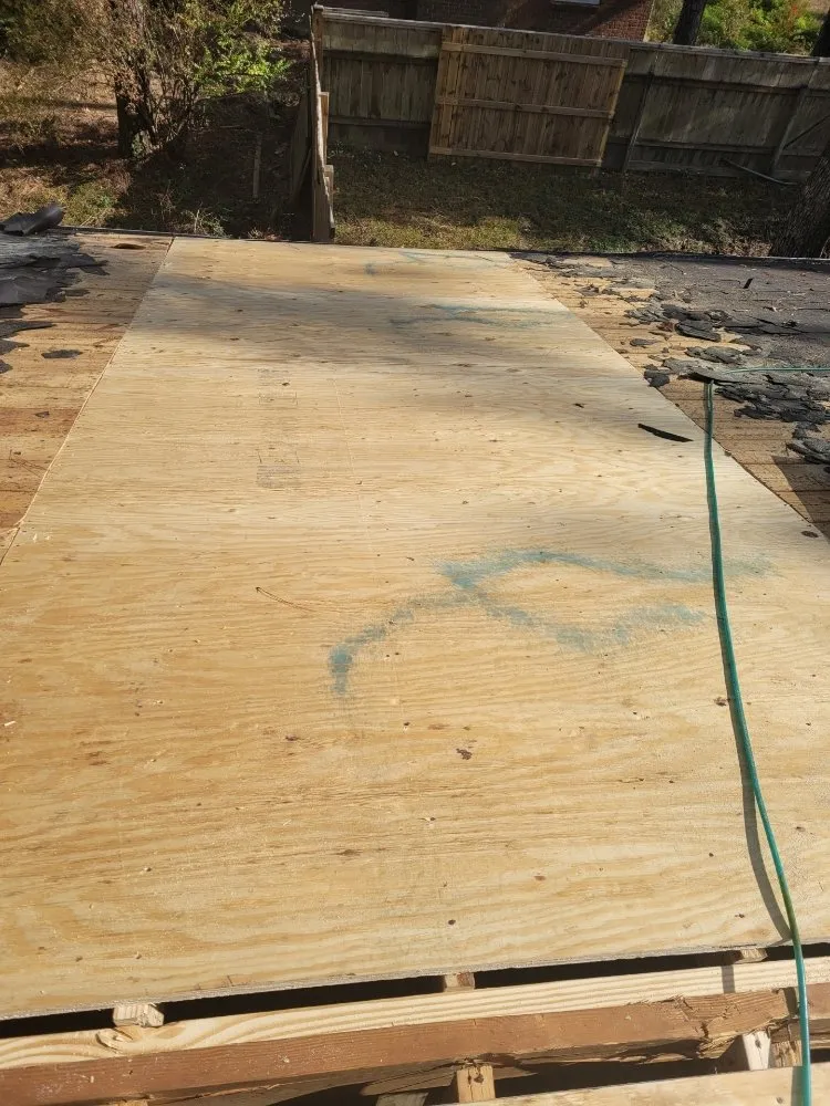 Emergency roof replacement in Loranger, LA by Core Home Solutions