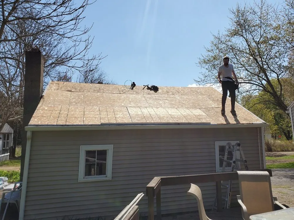 Slide of Cornstubble's Roofing