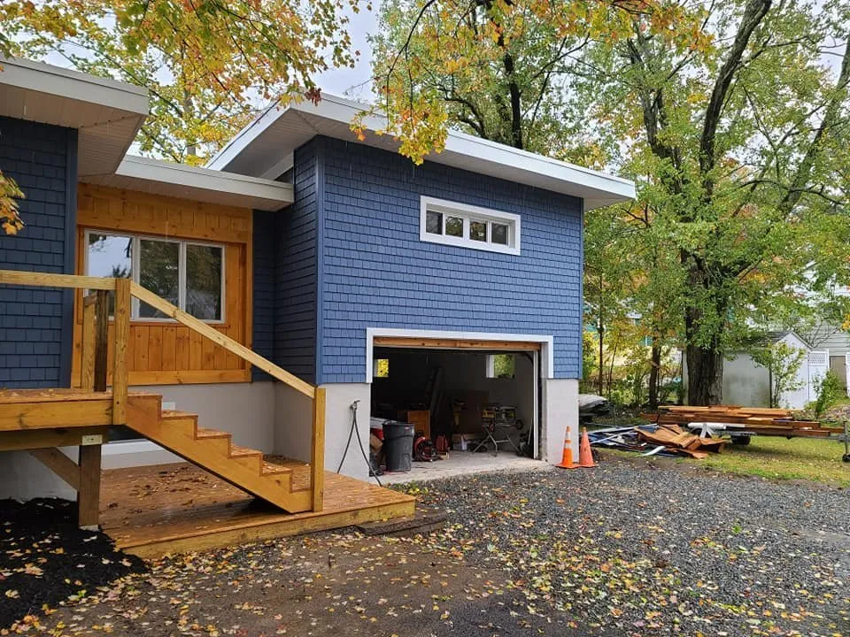 Slide of Cosme Contractor