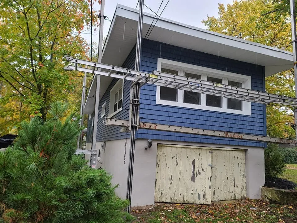 Slide of Cosme Contractor