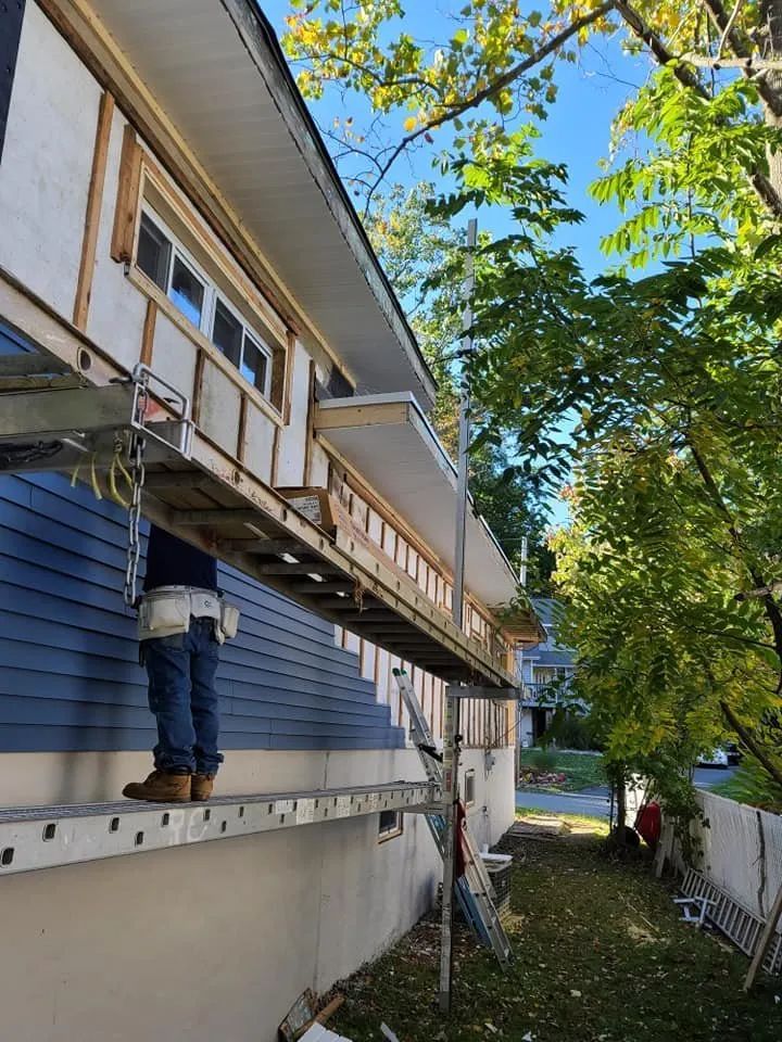 Slide of Cosme Contractor