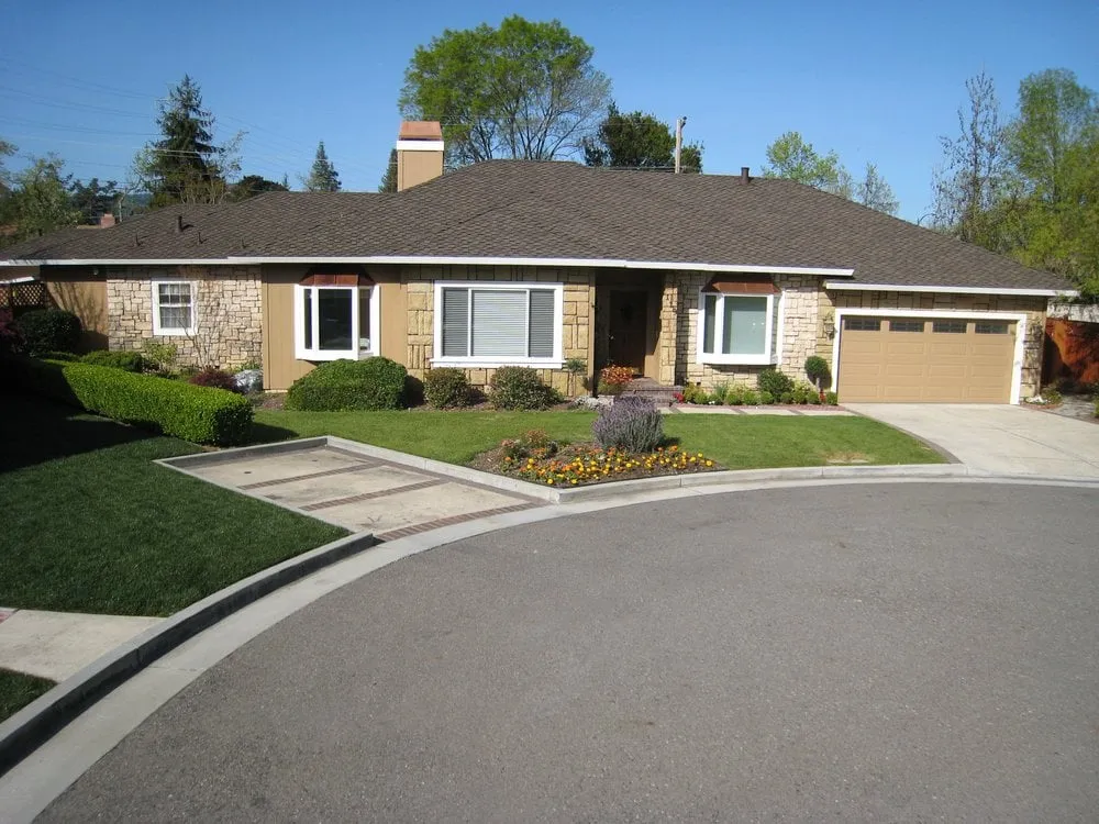 Slide of Cosmos Roofing