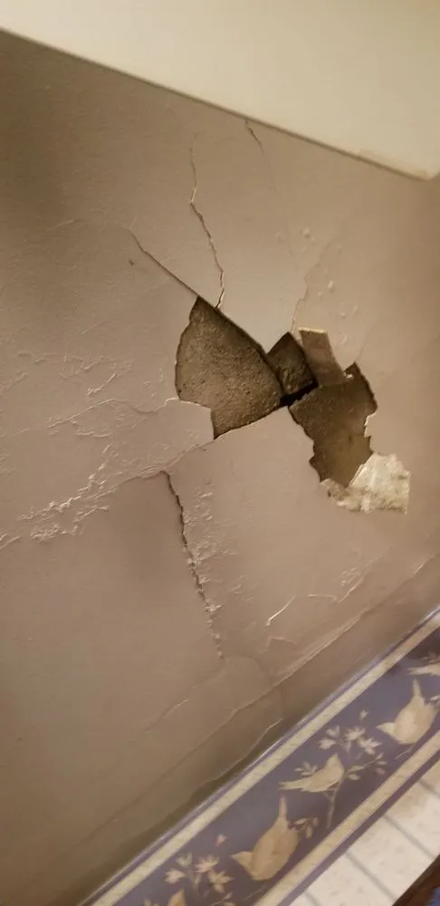 Slide of County Line Roofing