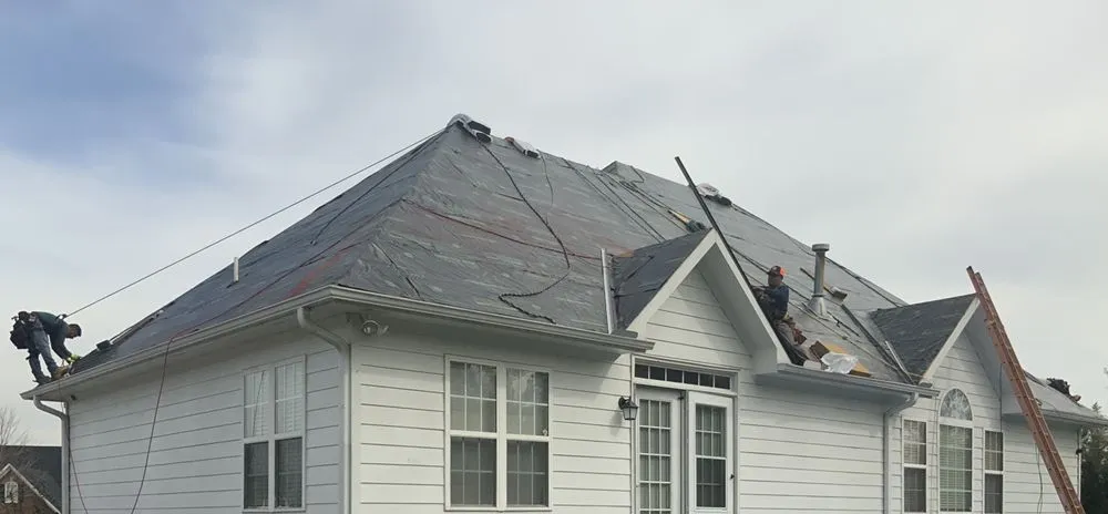 Emergency residential roofing service experts serving Sharpsburg, GA - Cowboys Vaqueros Construction