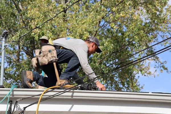 Cox Roofing Logo