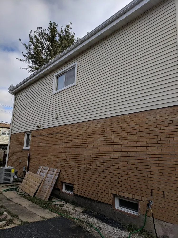 Slide of C&R Commercial Roofing