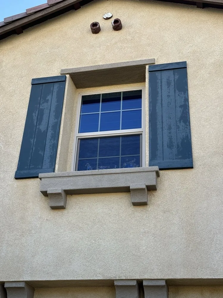 Slide of C&R Roofing