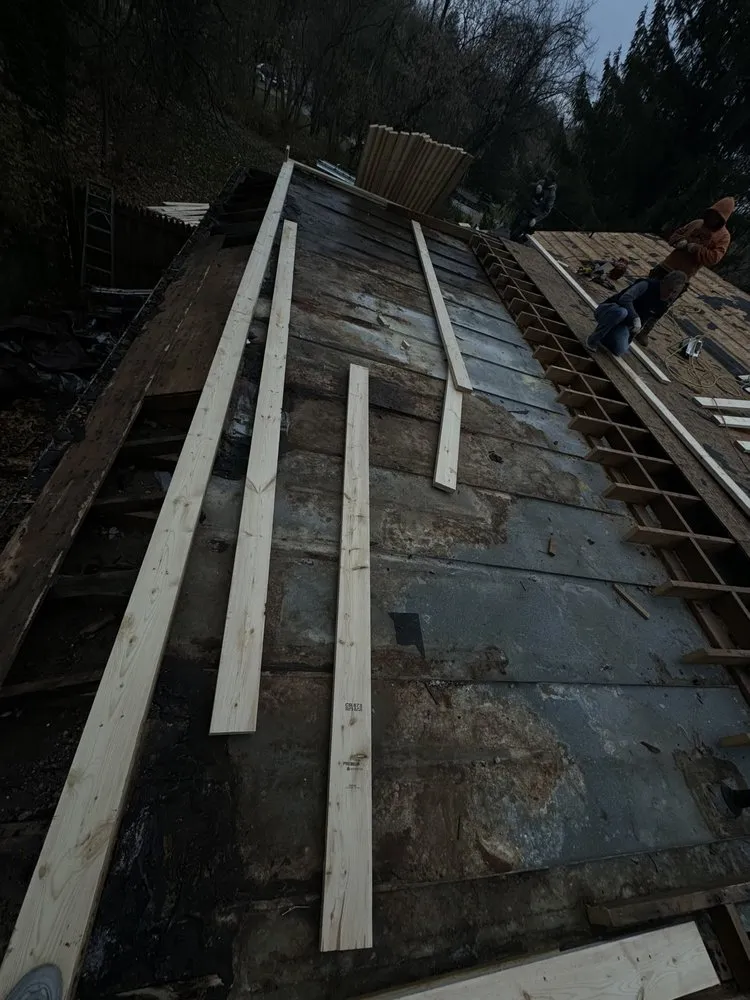 Slide of C&R Roofing