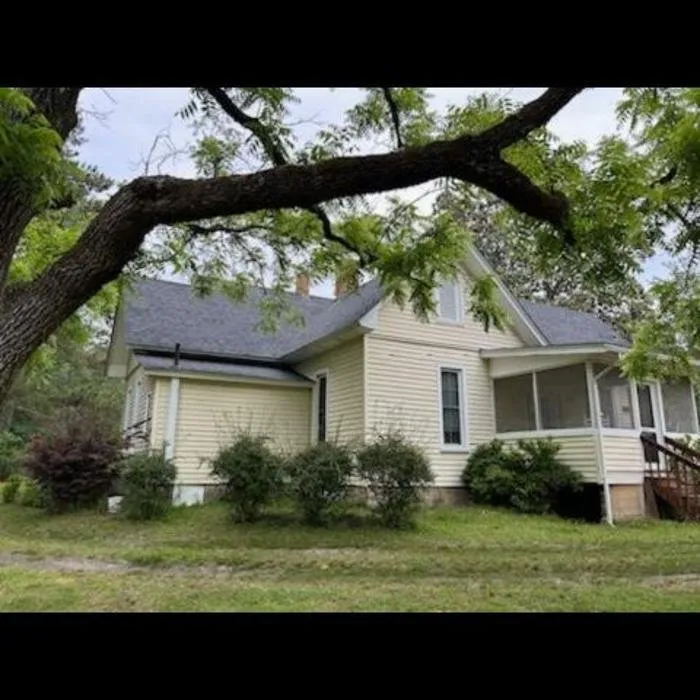 Slide of Creed & Garner Roofing
