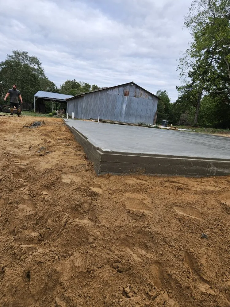 Expert roof replacement for residential properties in Tennessee Colony, TX by Creekside Construction