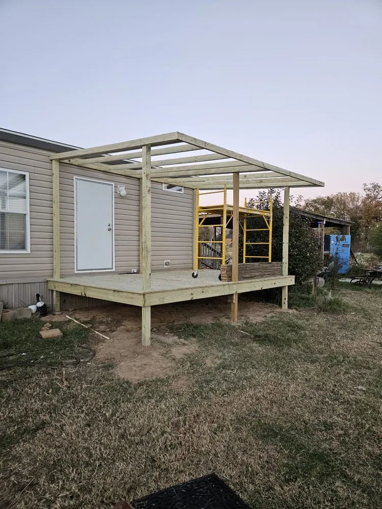 Local flat roof repair for homes in Tennessee Colony, TX by Creekside Construction
