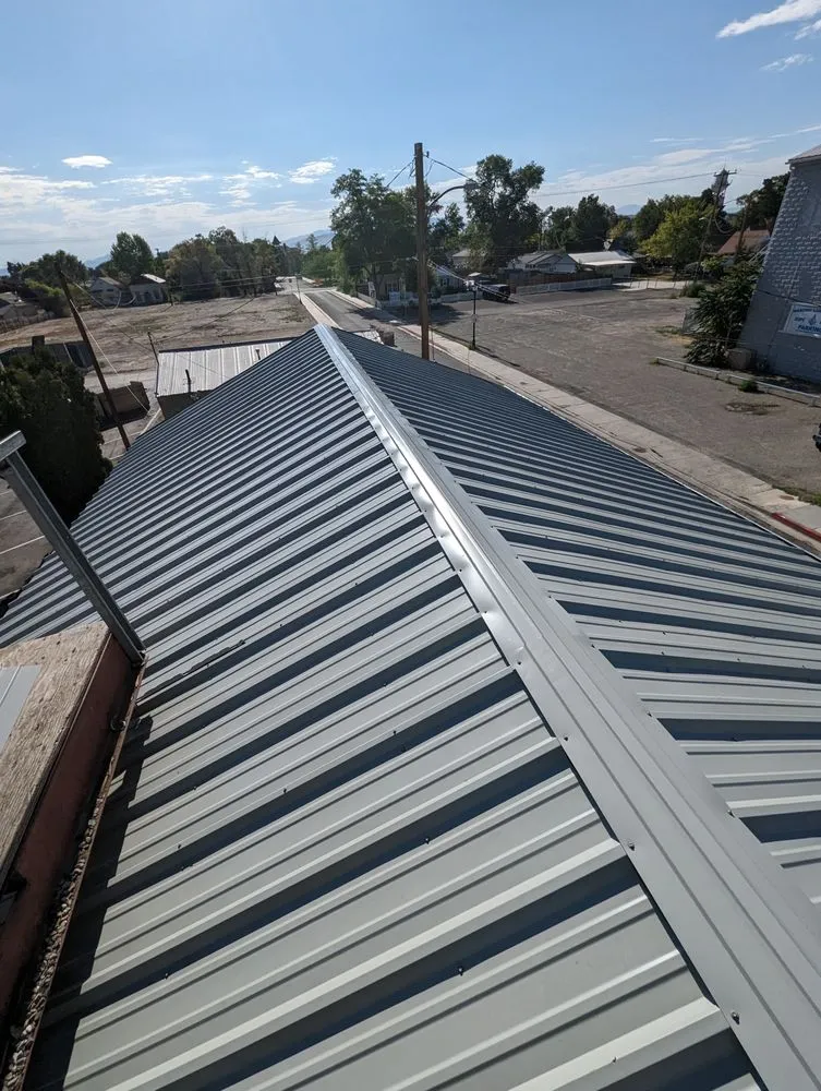 Slide of Creekside Custom Construction