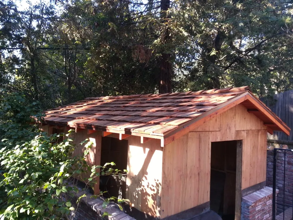 Reliable residential roofing service experts serving La Crescenta, CA - Crescenta Valley Roofing