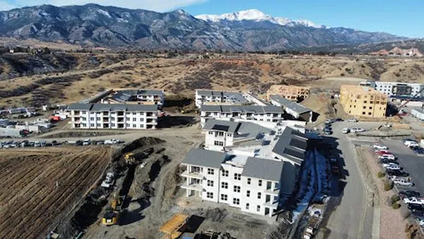 Crestone Roofing Logo