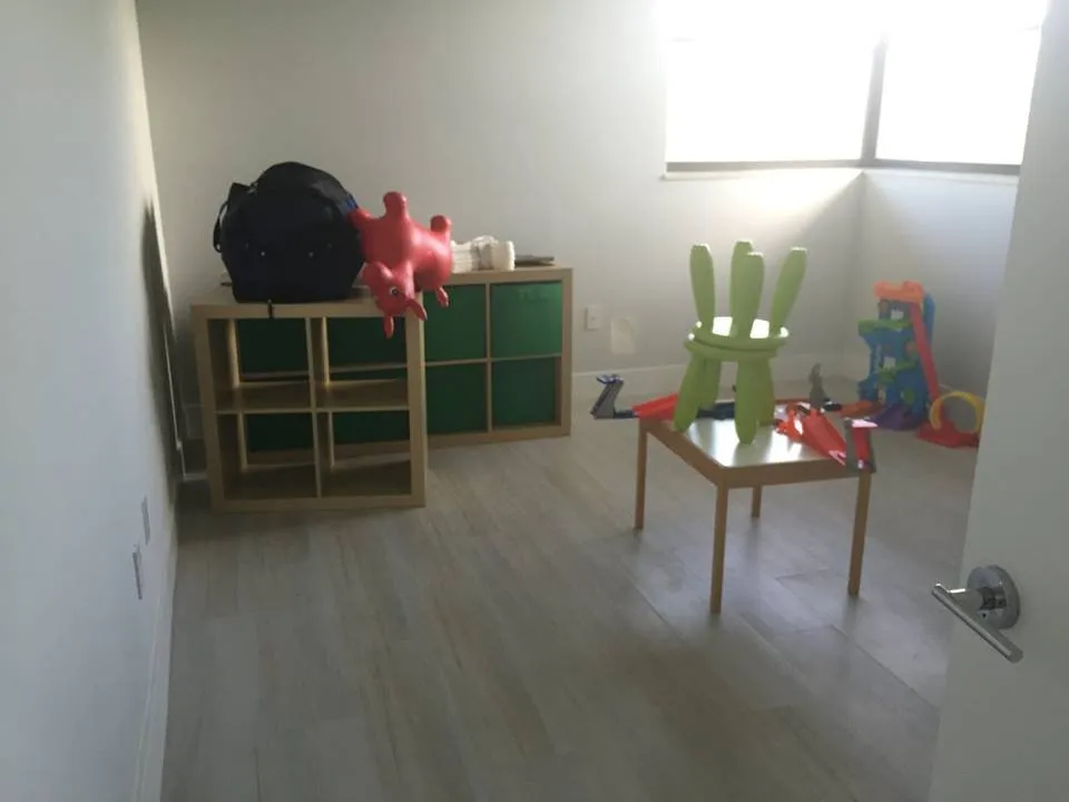 Slide of Cristal Indigo