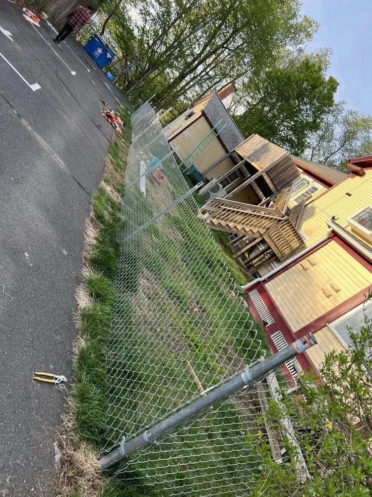 Slide of Cristhians Constructions