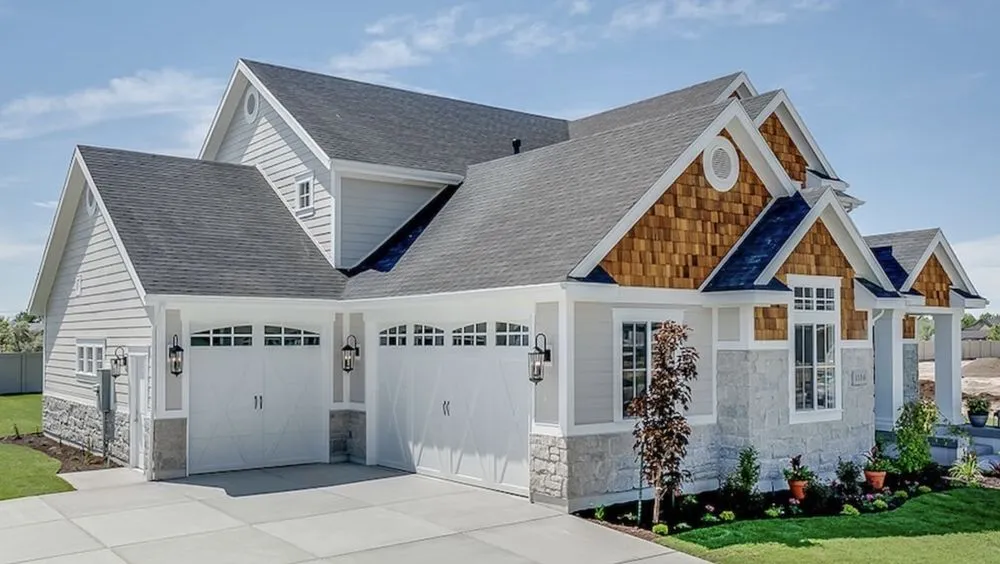 Expert roof inspection near you in Ellenwood, GA by Cross Fence Construction