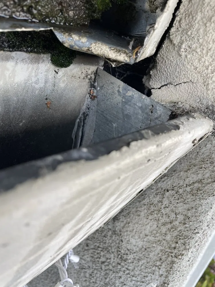 Slide of Crow Minor Roof & Gutter Services